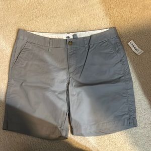 NWT Women’s flat front shirts. Gray. Size 4